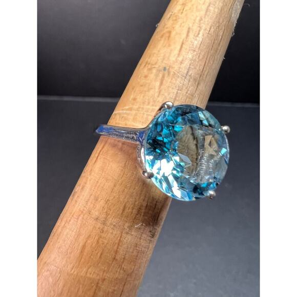 Vintage blue topaz solitaire sterling silver ring size 7 - Picture 8 of 16